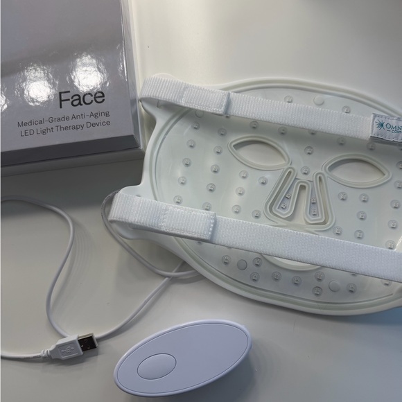 Omnilux Contour Face LED Light Therapy Device - Pink and Green - Picture 3 of 4